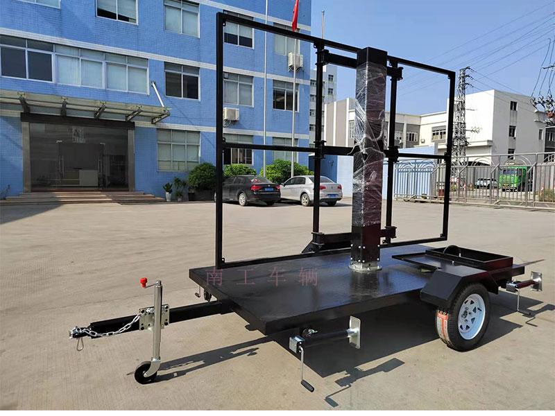 0.6 ton LED advertising trailer